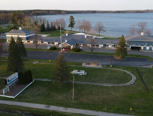 Lake Cadillac Resort hotel detail image 1