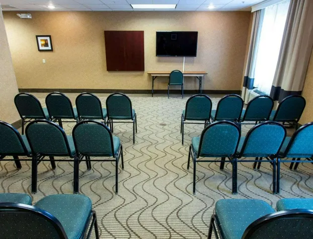 Comfort Suites Grand Rapids South hotel detail image 4