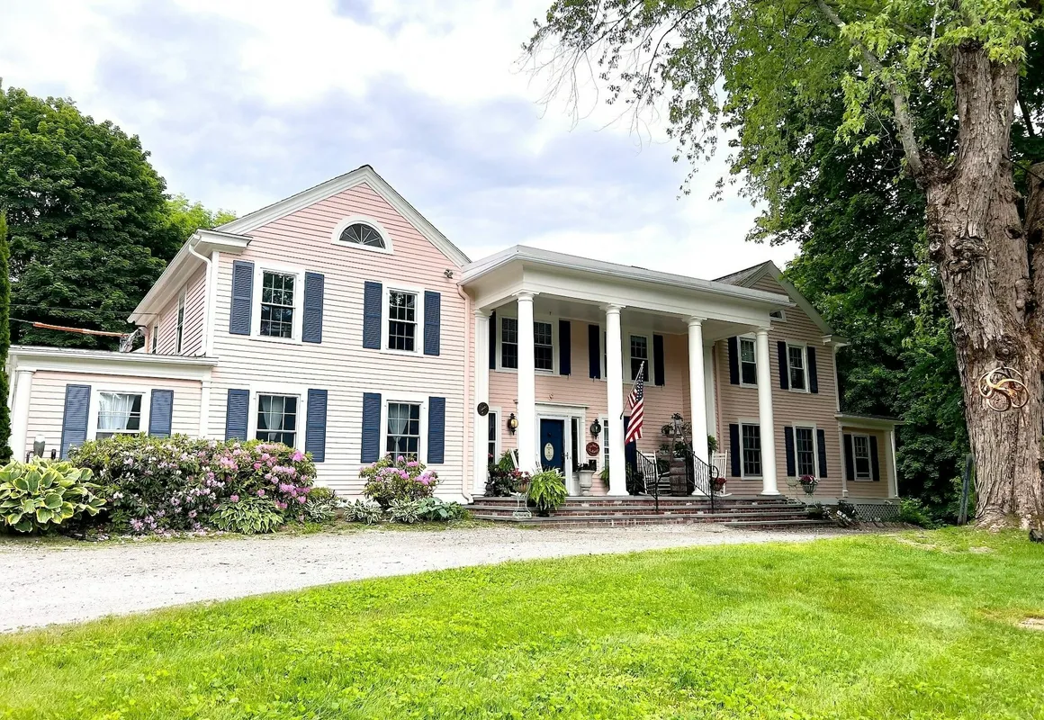 The Inn at Stockbridge hotel hero