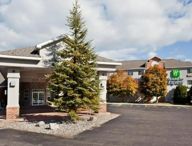 Holiday Inn Express St. Ignace-Lake Front by IHG hotel detail image 2