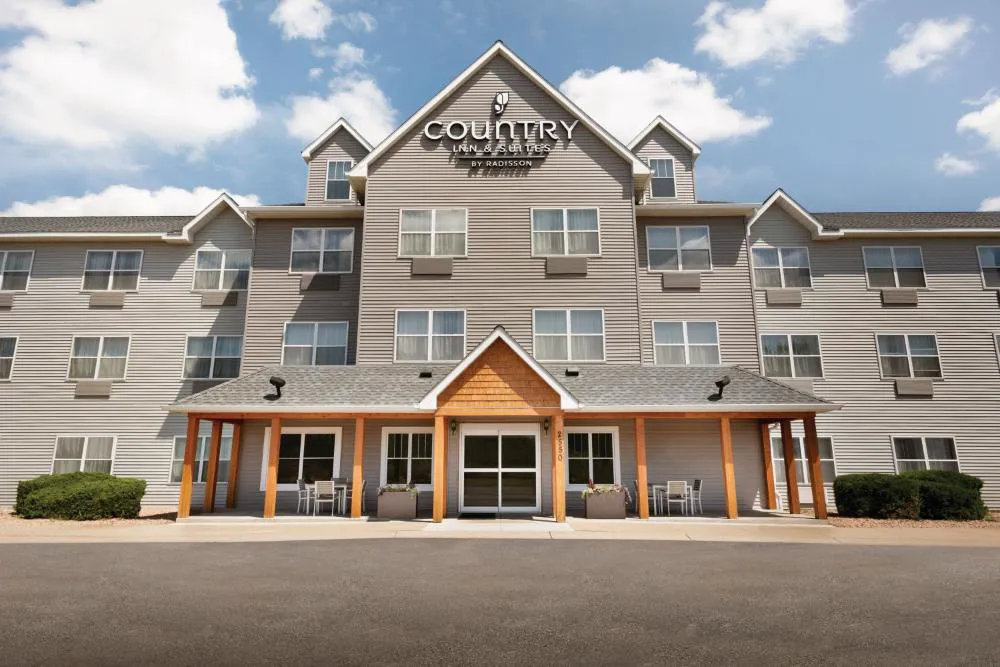 Country Inn & Suites by Radisson, Brooklyn Park - Brooklyn Center, MN hotel hero