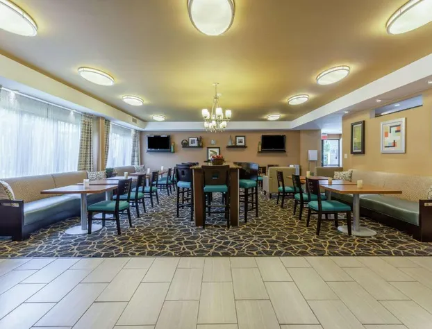 Hampton Inn Biloxi-Ocean Springs hotel detail image 2