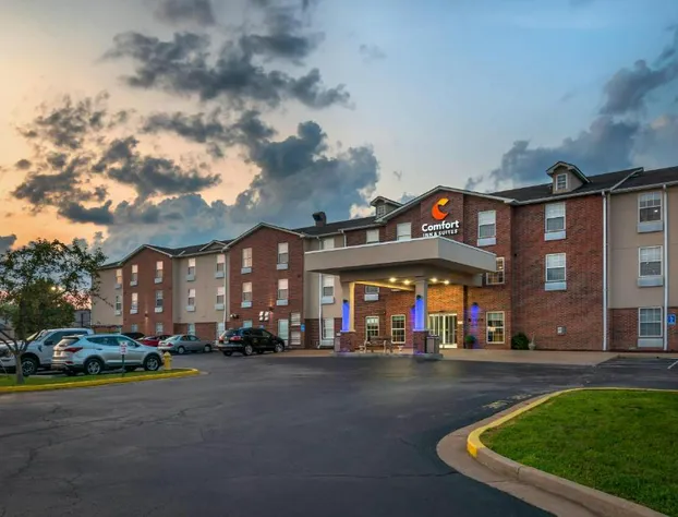 Comfort Inn & Suites Chesterfield - St. Louis hotel detail image 2
