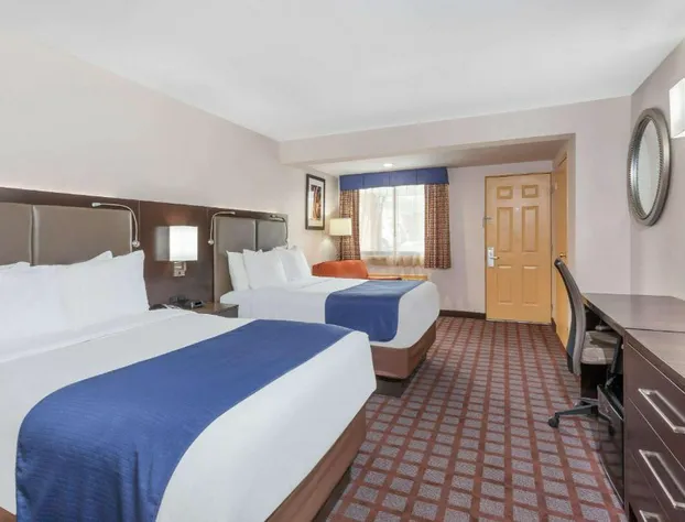 Days Inn by Wyndham Woodbury Long Island hotel detail image 3