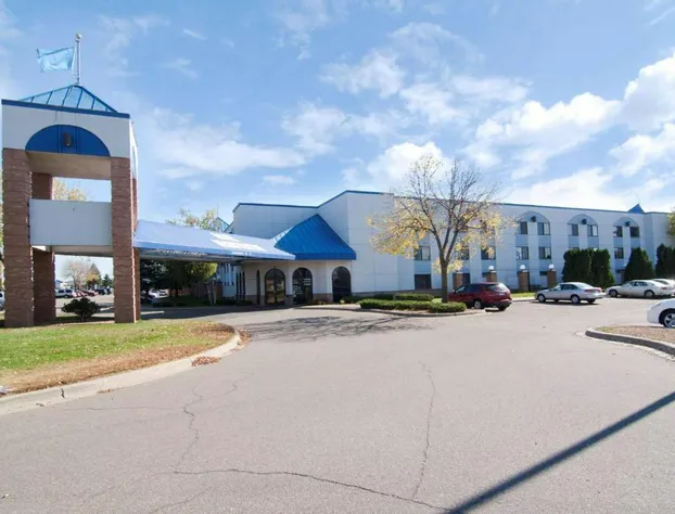 Baymont by Wyndham Shakopee hotel detail image 1