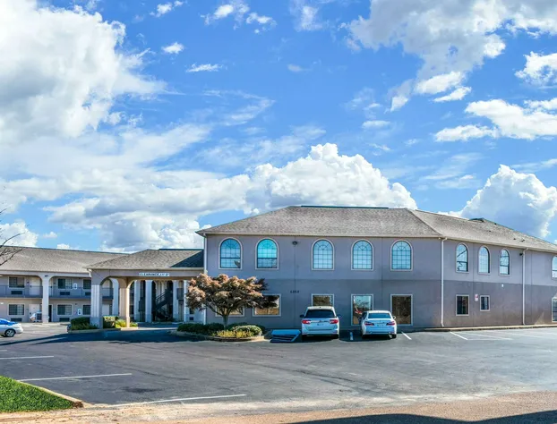 Econo Lodge Inn & Suites Horn Lake - Southhaven hotel detail image 1