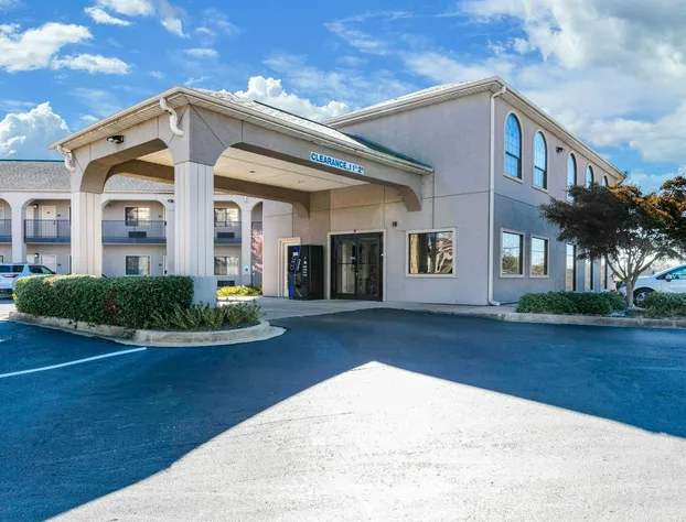 Econo Lodge Inn & Suites Horn Lake - Southhaven hotel detail image 2