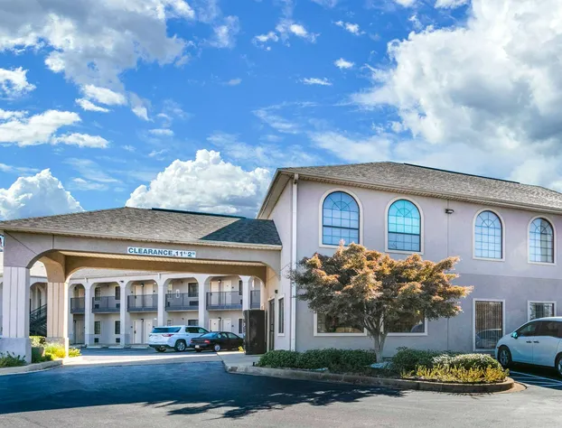 Econo Lodge Inn & Suites Horn Lake - Southhaven hotel detail image 4