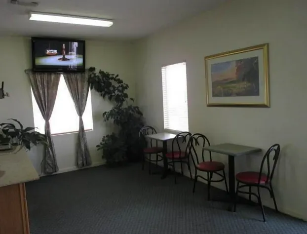 Royal Inn Taylorsville hotel detail image 4