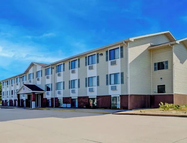 Capital O Amerihost Inn and Suites Kingdom City Hwy 54 MO hotel detail image 3