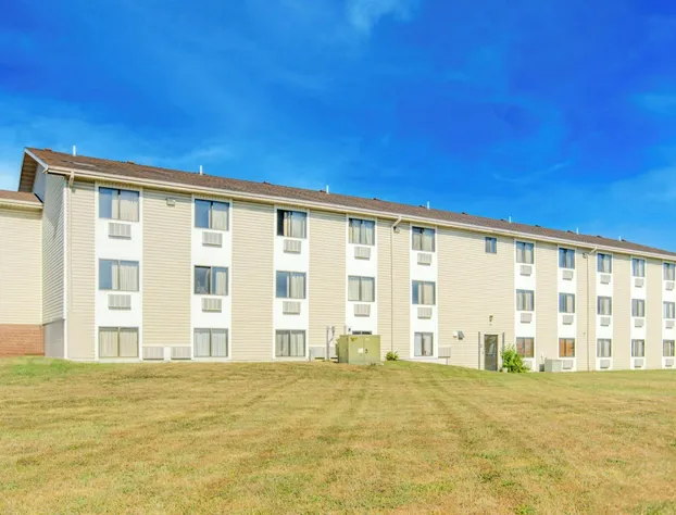 Capital O Amerihost Inn and Suites Kingdom City Hwy 54 MO hotel detail image 4