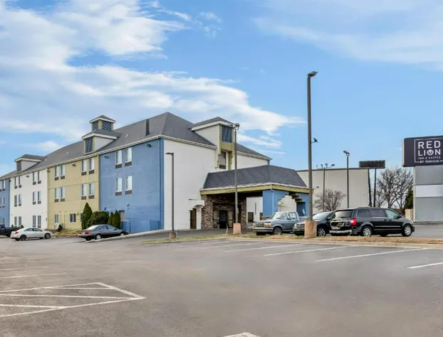Red Lion Inn & Suites Blue Springs hotel detail image 1