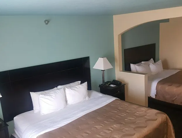 Red Lion Inn & Suites Blue Springs hotel detail image 4