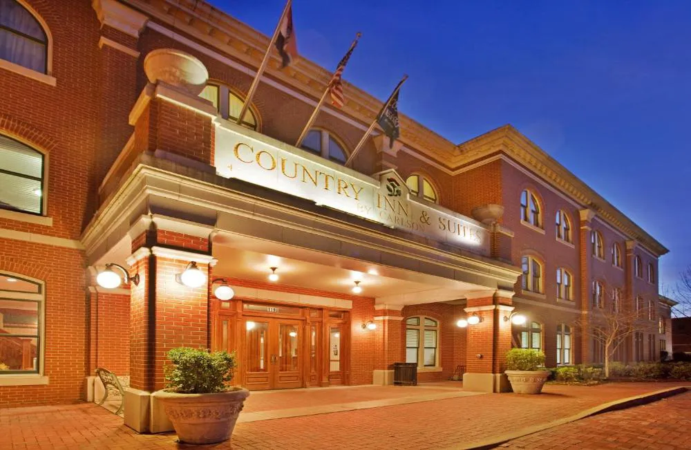 Country Inn & Suites by Radisson, St. Charles Historic District hotel hero