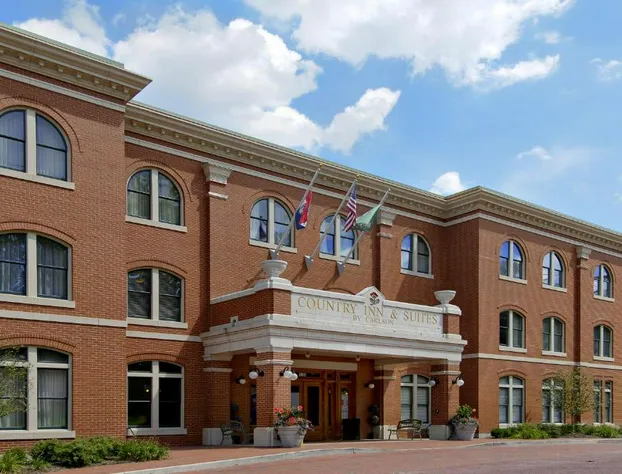 Country Inn & Suites by Radisson, St. Charles Historic District hotel detail image 2