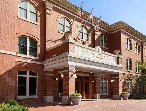 Country Inn & Suites by Radisson, St. Charles Historic District hotel detail image 3