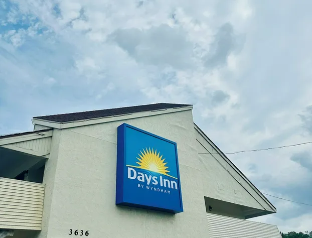 Days Inn by Wyndham Kansas City Northeast hotel detail image 4