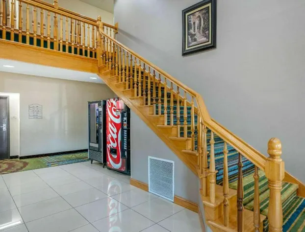 Quality Inn & Suites Jefferson City hotel detail image 4