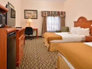 Quality Inn & Suites Jefferson City hotel detail image 1