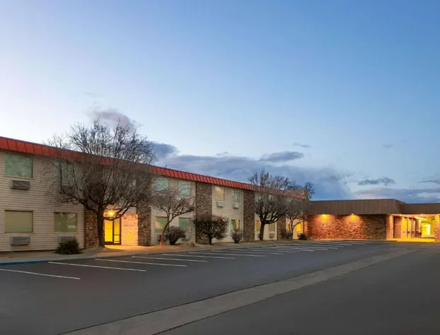 Super 8 by Wyndham Fallon hotel detail image 1