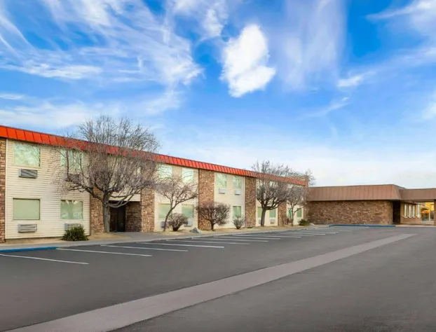 Super 8 by Wyndham Fallon hotel detail image 3