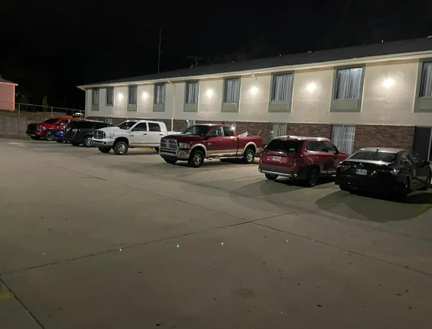 Days Inn by Wyndham Warrensburg hotel detail image 1