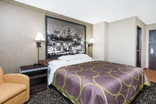 Days Inn by Wyndham Warrensburg hotel detail image 4