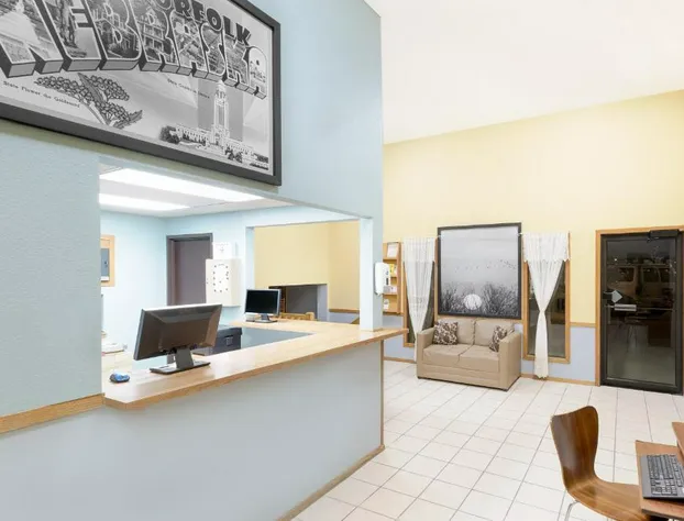 Super 8 by Wyndham Norfolk hotel detail image 1