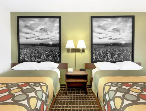 Super 8 by Wyndham Norfolk hotel detail image 2