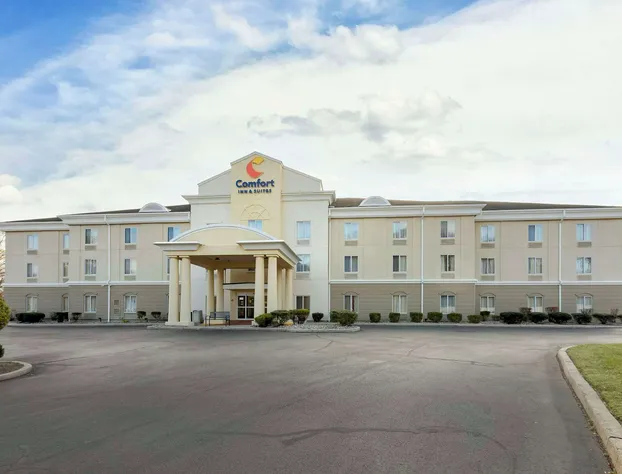 Comfort Inn & Suites Carneys Point - Pennsville hotel detail image 1