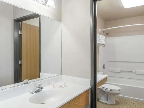 Americas Best Value Inn Sparks hotel detail image 2