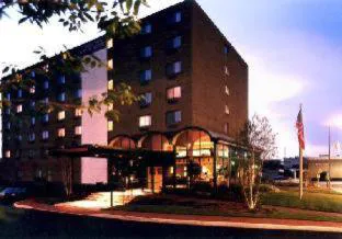 Best Western Plus Landmark Inn hotel detail image 1