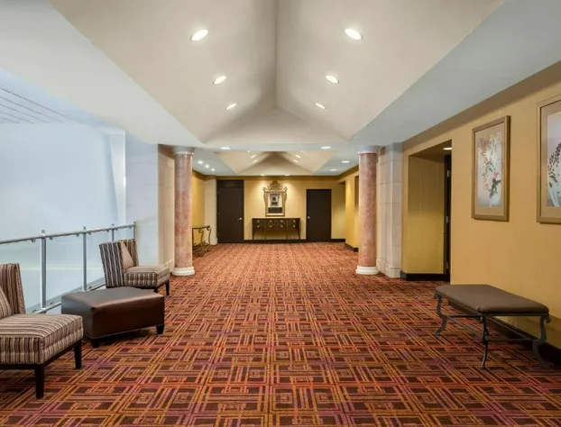 Crowne Plaza Englewood by IHG hotel detail image 2
