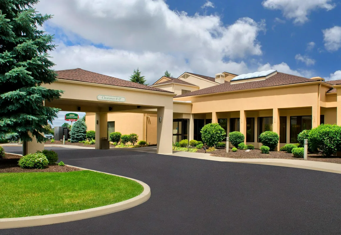 Courtyard Syracuse Carrier Circle hotel hero