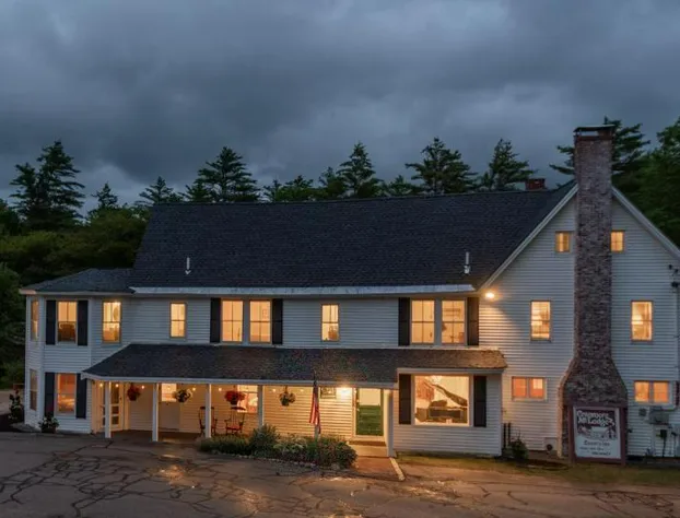 Cranmore Mountain Lodge Bed & Breakfast hotel detail image 1