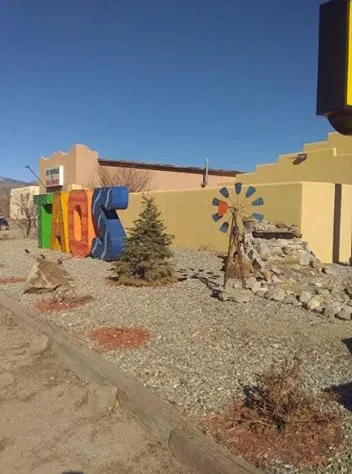 Super 8 by Wyndham Taos hotel detail image 4