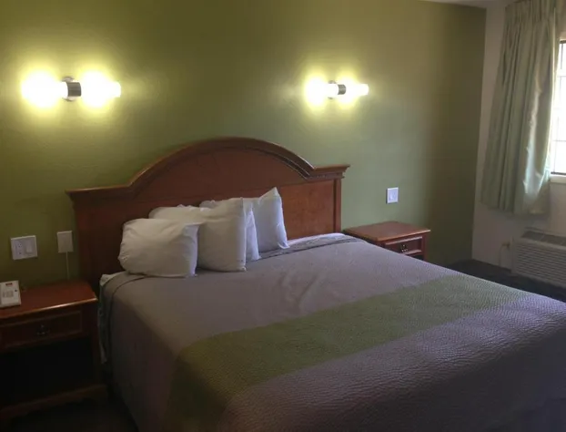 Red Carpet Inn New Brunswick hotel detail image 2