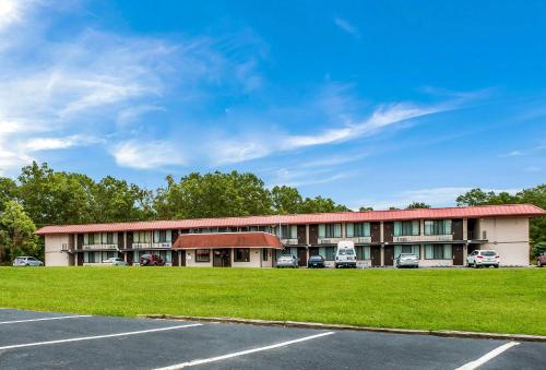 Rodeway Inn Hammonton Nj hotel detail image 1
