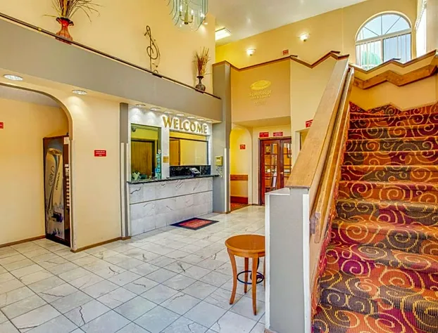 Econo Lodge Inn & Suites Albuquerque East I-40 Eubank Exit hotel detail image 3