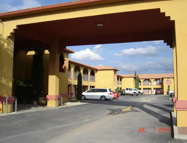 Days Inn by Wyndham Carlsbad hotel detail image 2