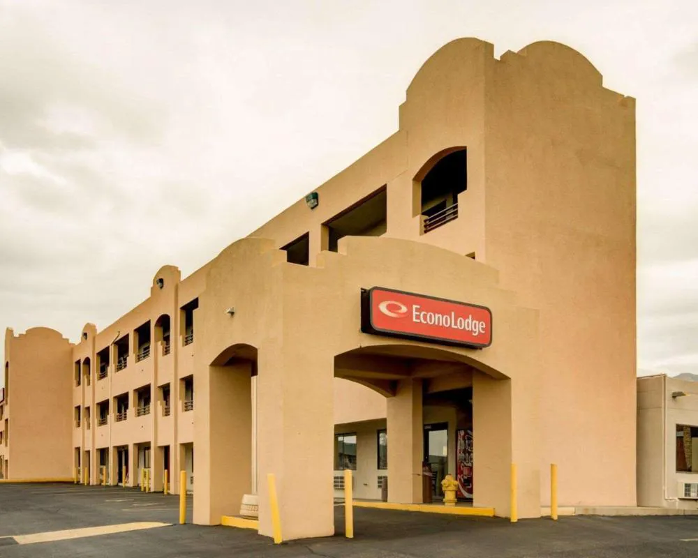 Econo Lodge Albuquerque East hotel hero