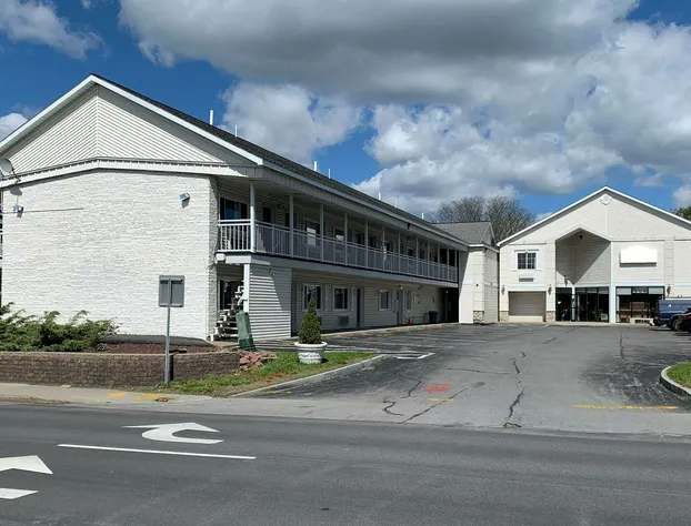 Super 8 by Wyndham Albany hotel detail image 2