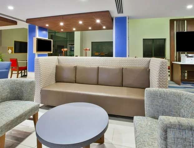 Holiday Inn Express Hotel & Suites Rochester - Victor by IHG hotel detail image 3