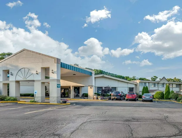 Quality Inn & Suites Vestal Binghamton Near University hotel detail image 2