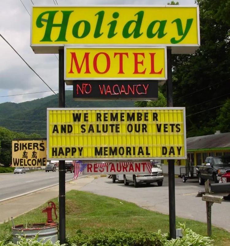 A Holiday Motel hotel hero