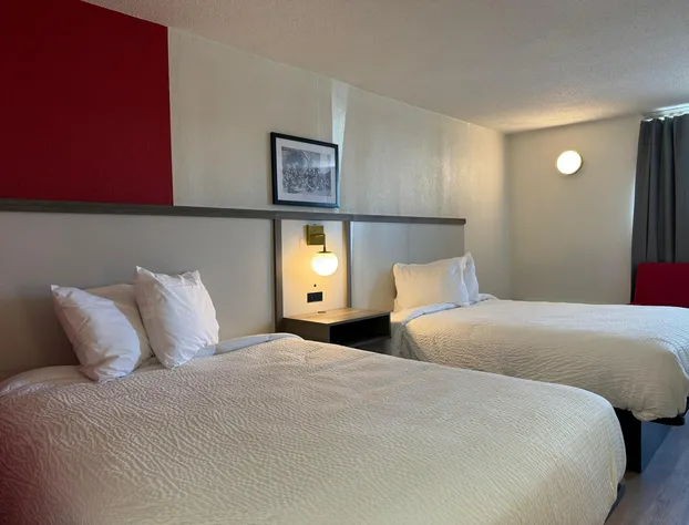 Ramada by Wyndham Lumberton NC North hotel detail image 2