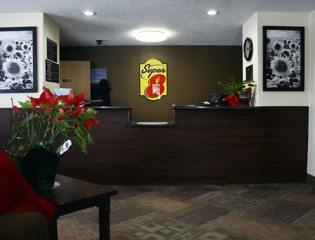 Super 8 by Wyndham Jamestown hotel detail image 3