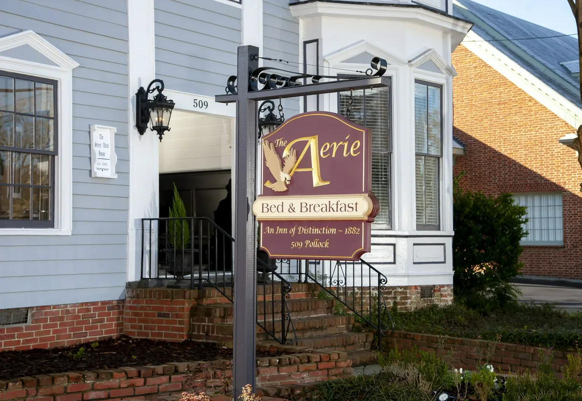 The Aerie Bed and Breakfast hotel hero