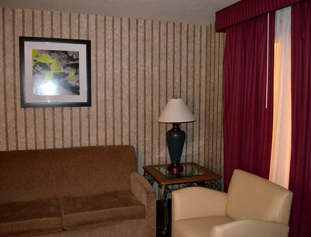 Quality inn & Suites Cincinnati I-275 hotel detail image 4