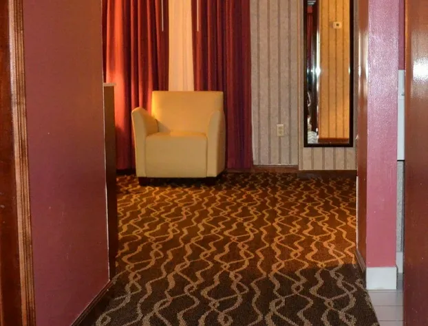 Quality inn & Suites Cincinnati I-275 hotel detail image 4